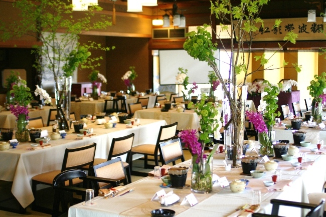 三重県伊勢市の花屋「マニエラ花店」三重県・伊勢市・伊勢志摩・鳥羽・松阪など、ウェディングブーケ・ウェディング装飾・結婚式・披露宴・高砂装花・テーブル装花