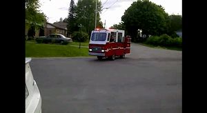 とっても可愛い小型消防車