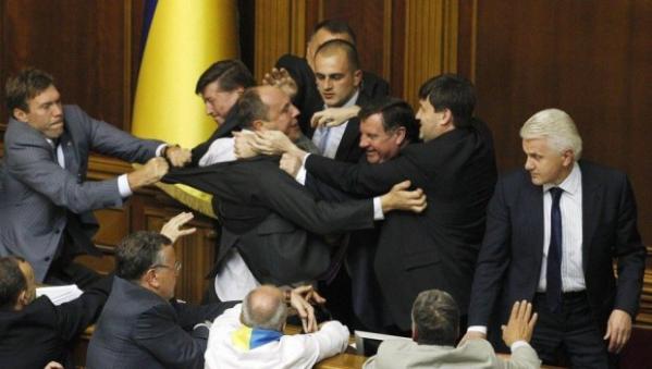 parlamentukrainabijatyka10.jpg