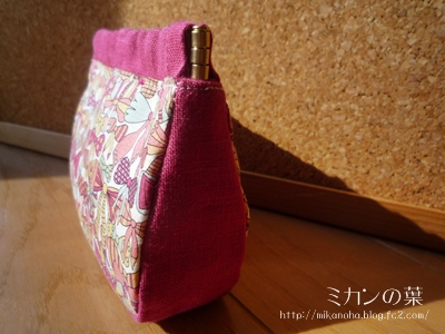 Jenny's Ribbonsのバネポ側面