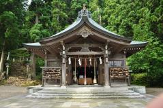 真山神社拝殿