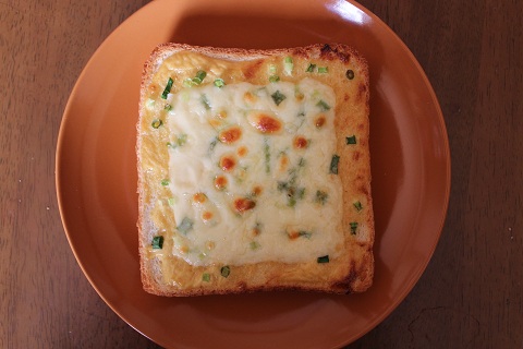 味噌マヨねぎトースト