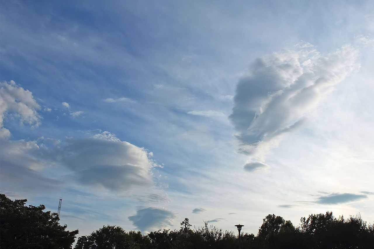 1889 雲 1280×852fl