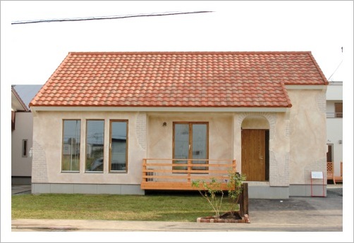平屋のかわいいプロヴァンス風モデルハウスが出来ました 南仏