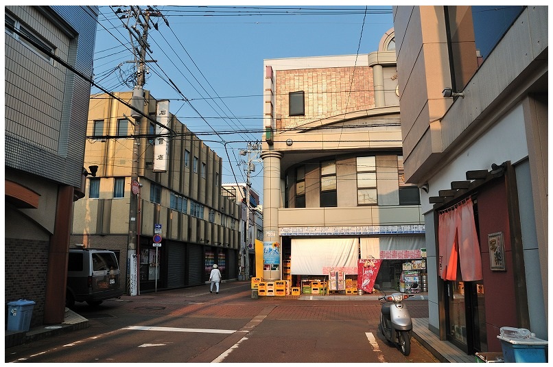 昭栄通り・本寺小路