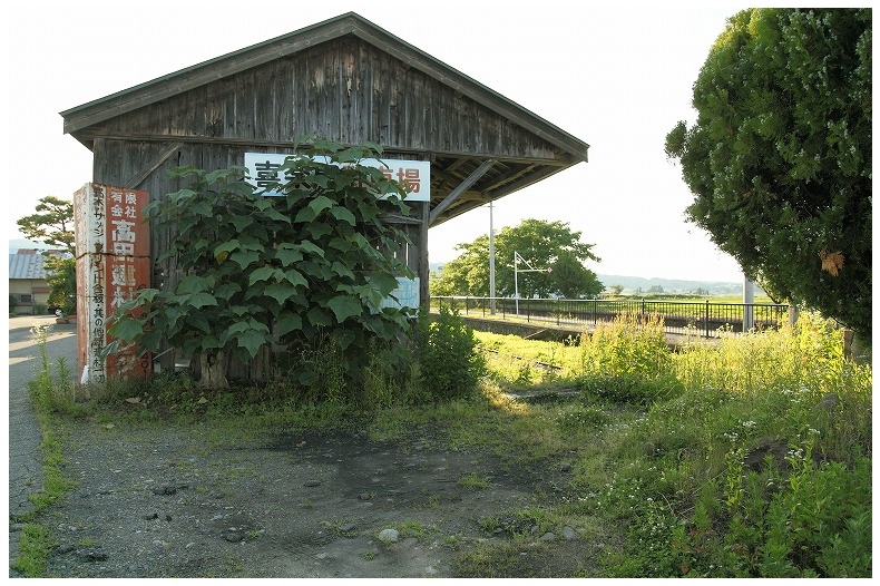引込線、倉庫跡