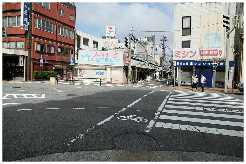 東堀通り、人情横丁