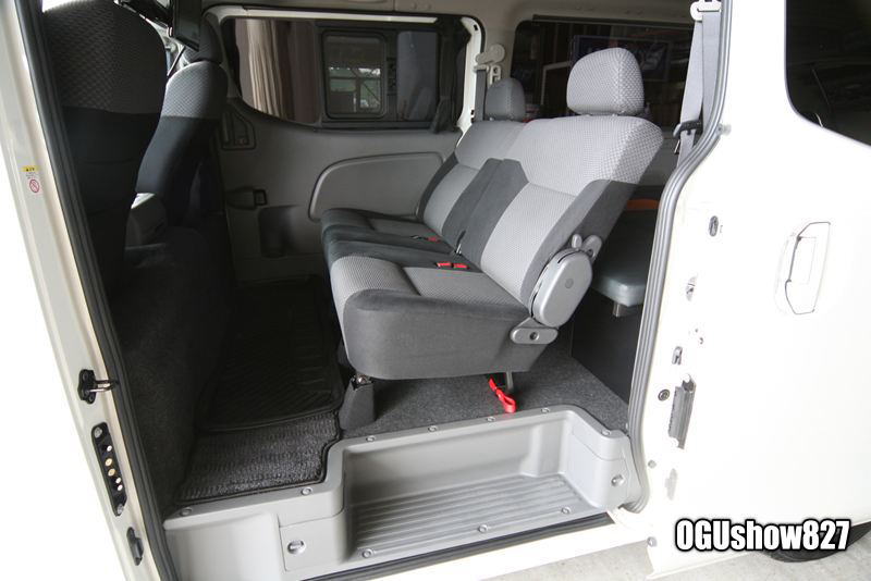 日産NV350キャラバンに専用「Gブロックベッドキット」取付!