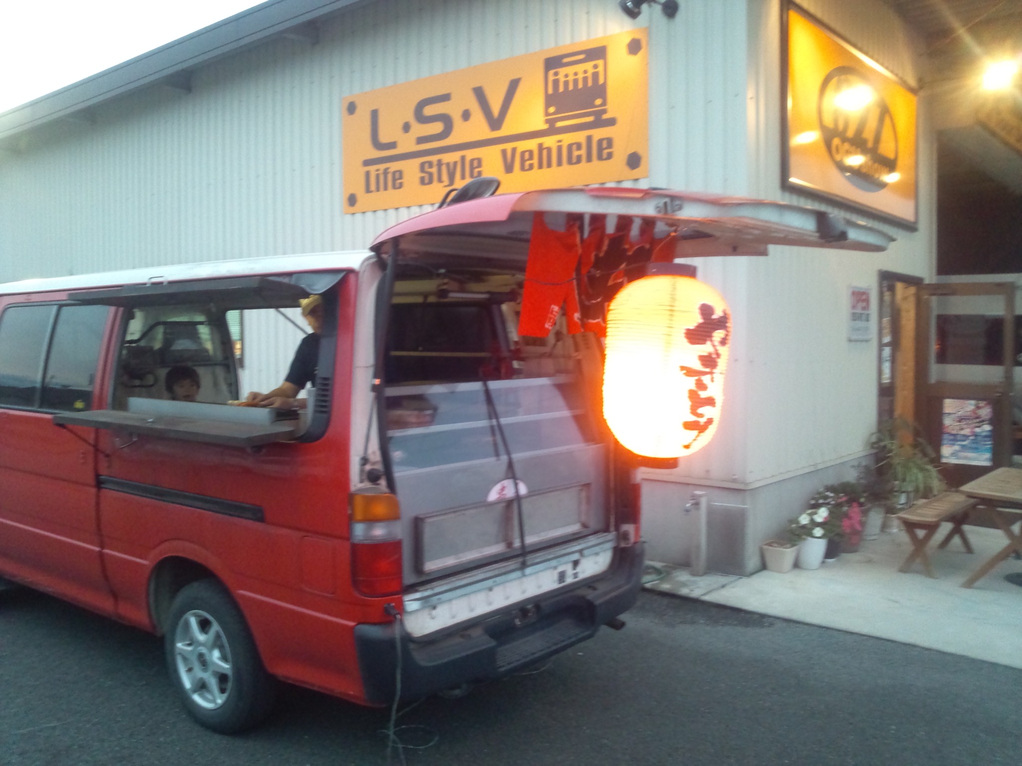 827製トランポ焼鳥屋さん!827祭りにやってきます!