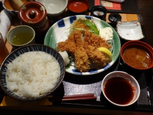 20141019 かつ雅大府店 ロースかつ定食カキフライ2個トッピング+おろしポン酢