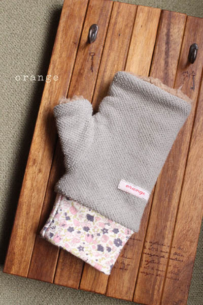knithandwarmer1.jpg