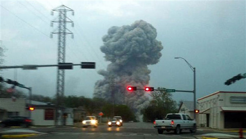 130417-fertilizer-plant-fire_photoblog600.jpg