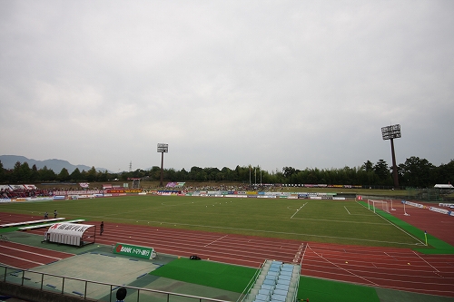 津山陸上競技場