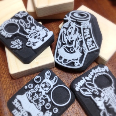 作りかけ消しゴムはんこ