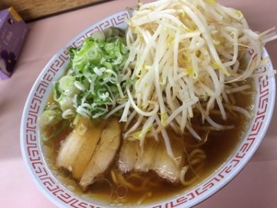 一番軒のラーメンもやしトッピング3
