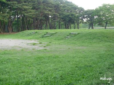 半月城 遺構