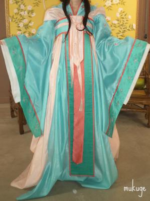 公主服 正面