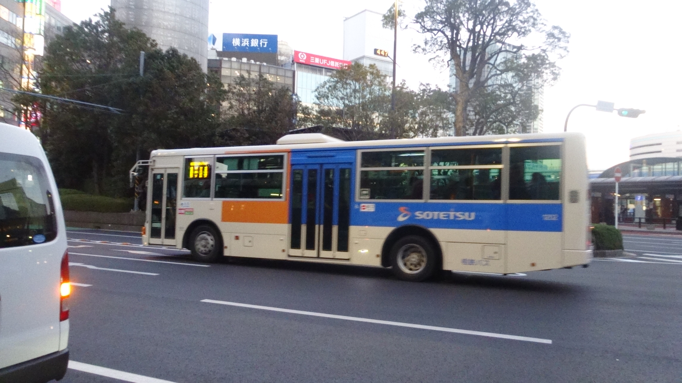 乗り物と旅行のblog 更新停止 相鉄バス 1202 三菱ふそうトラック バス エアロスター mfbm