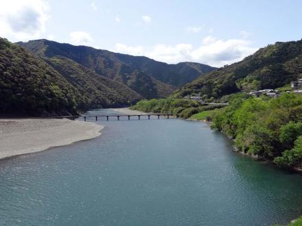 岩間沈下橋