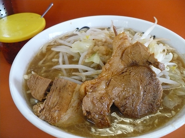 暴豚製麺所ラーメン並