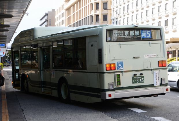 8r19.jpg