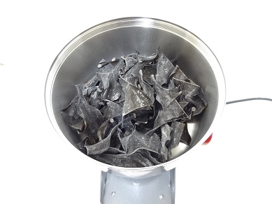 昆布 ハイスピードミルで粉砕前