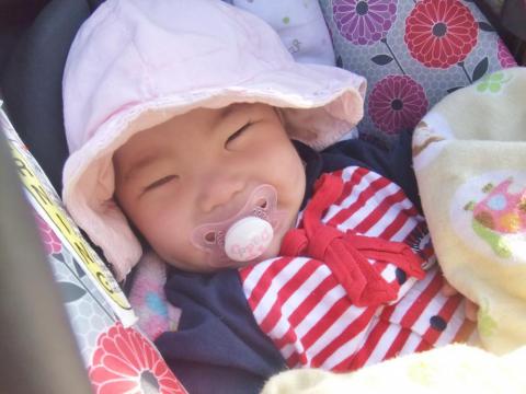 眠くて、笑い上戸に♪