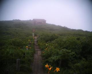 赤兎避難小屋