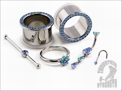 インダストリアル社のピアス(青系いろいろ)