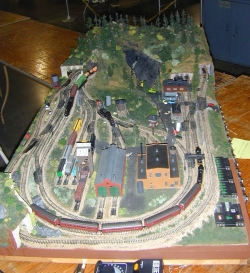 N scale model train layouts store for sale