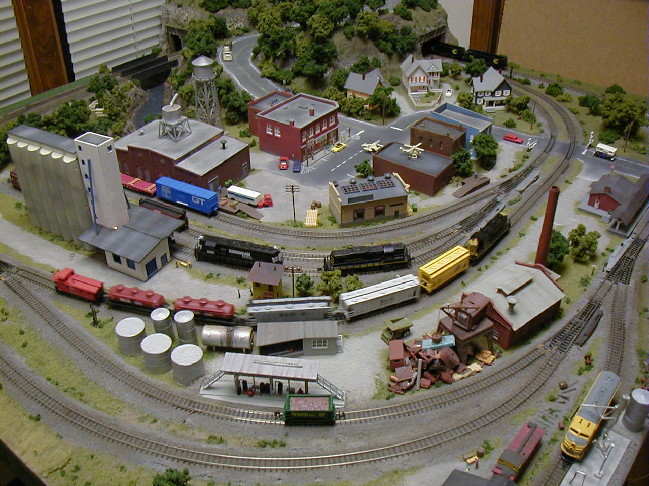 n scale train layout for sale