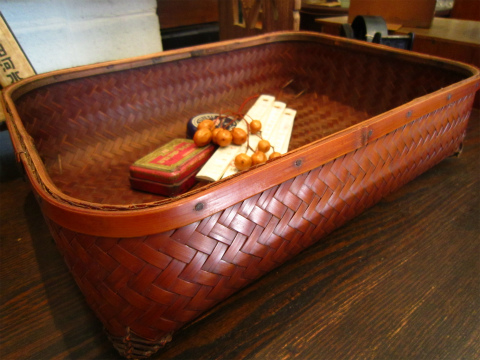 レトロな竹かご