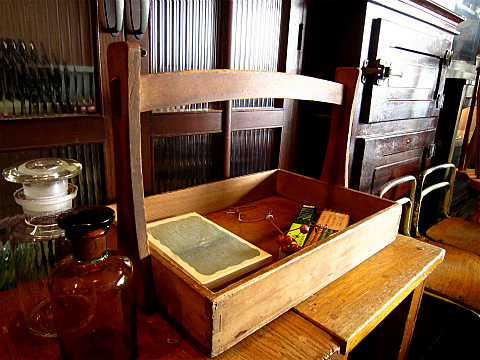 レトロな岡持ち