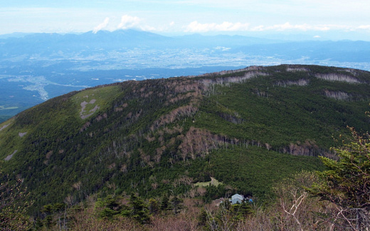 蓼科山荘が小さく見える