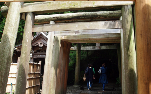 銭洗弁天の鳥居