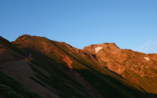 登山開始