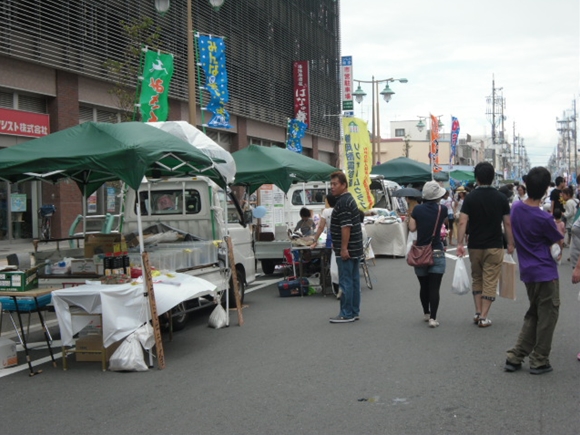静岡で開催された軽トラ市
