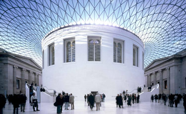 British_Museum_Great_court.jpg