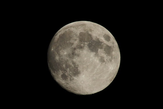 月