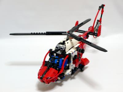 LEGO 8068 A 上前方より