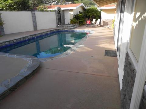 poolside20.jpg