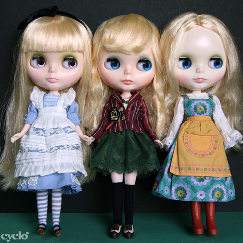 02_UniBlonde.jpg