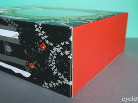 14_RedDeliciousBox.jpg