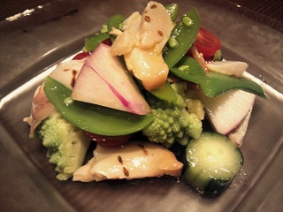 北寄貝と野菜のサラダ