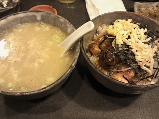 焼き鳥丼と鳥スープ