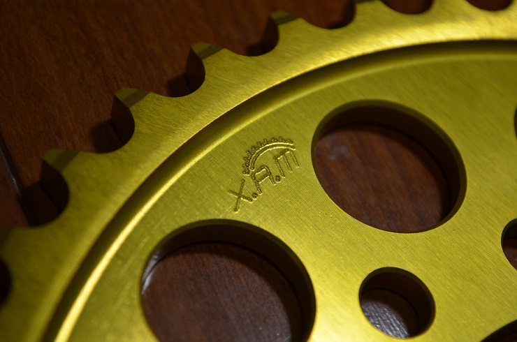 車とバイクと時々廃墟 XAMのドリブンスプロケットが届いたわけですが・・・・