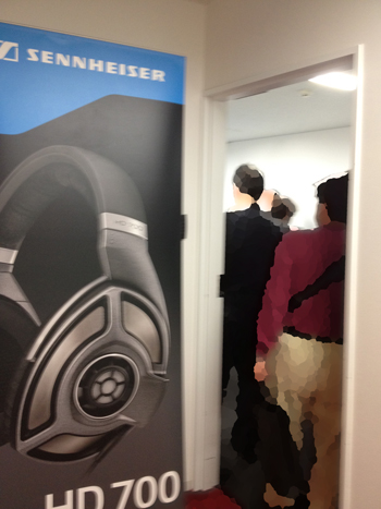 SENNHEISER、新作ヘッドフォンの試聴並びすぎ。